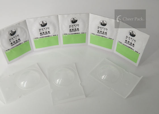 Małe plastikowe pojemniki na żywność do jednorazowych okularów