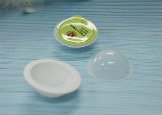 Małe okrągłe plastikowe pojemniki do masażu o wysokości 20 mm