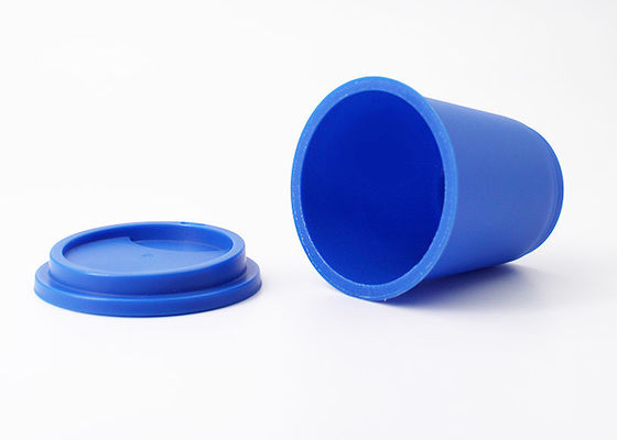 Małe plastikowe pojemniki o wysokości 45,5 mm do opakowania proszku w proszku