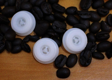 Jednokierunkowy zawór odgazowujący o wielkości zewnętrznej 19,8 mm przylega do elastycznych worków do przechowywania kawy
